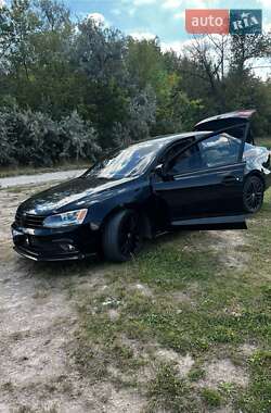 Седан Volkswagen Jetta 2015 в 