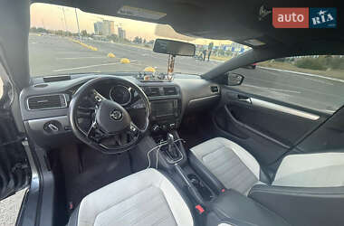Седан Volkswagen Jetta 2016 в Києві