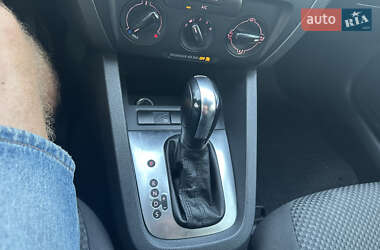 Седан Volkswagen Jetta 2012 в 