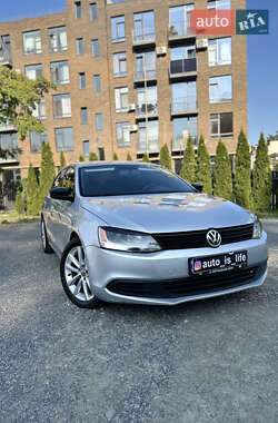 Седан Volkswagen Jetta 2012 в Ирпене