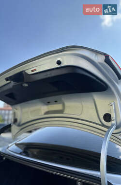 Седан Volkswagen Jetta 2012 в 