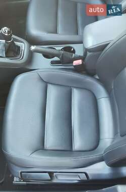 Седан Volkswagen Jetta 2015 в 