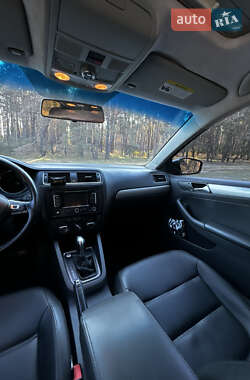 Седан Volkswagen Jetta 2014 в Змиеве