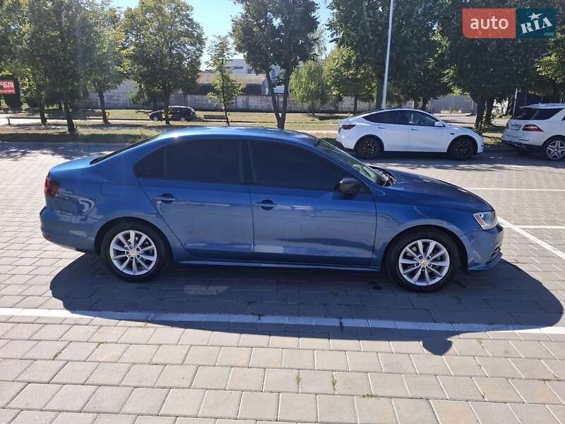 Седан Volkswagen Jetta 2016 в Черкасах