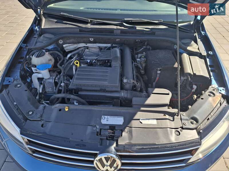 Седан Volkswagen Jetta 2016 в Черкасах