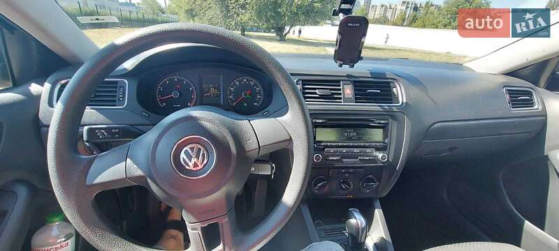 Седан Volkswagen Jetta 2014 в Днепре