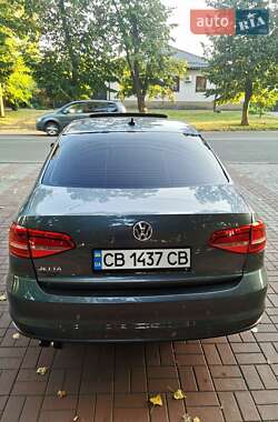 Седан Volkswagen Jetta 2015 в 