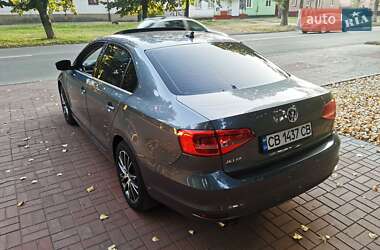 Седан Volkswagen Jetta 2015 в 