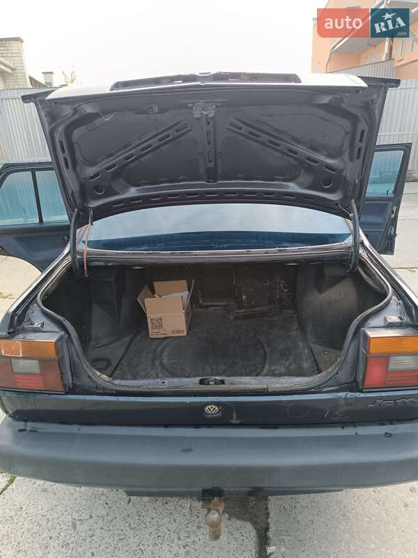 Седан Volkswagen Jetta 1991 в Ровно