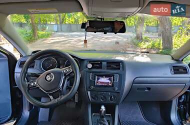 Седан Volkswagen Jetta 2016 в 