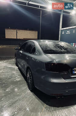 Седан Volkswagen Jetta 2014 в 