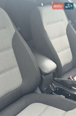 Седан Volkswagen Jetta 2013 в 