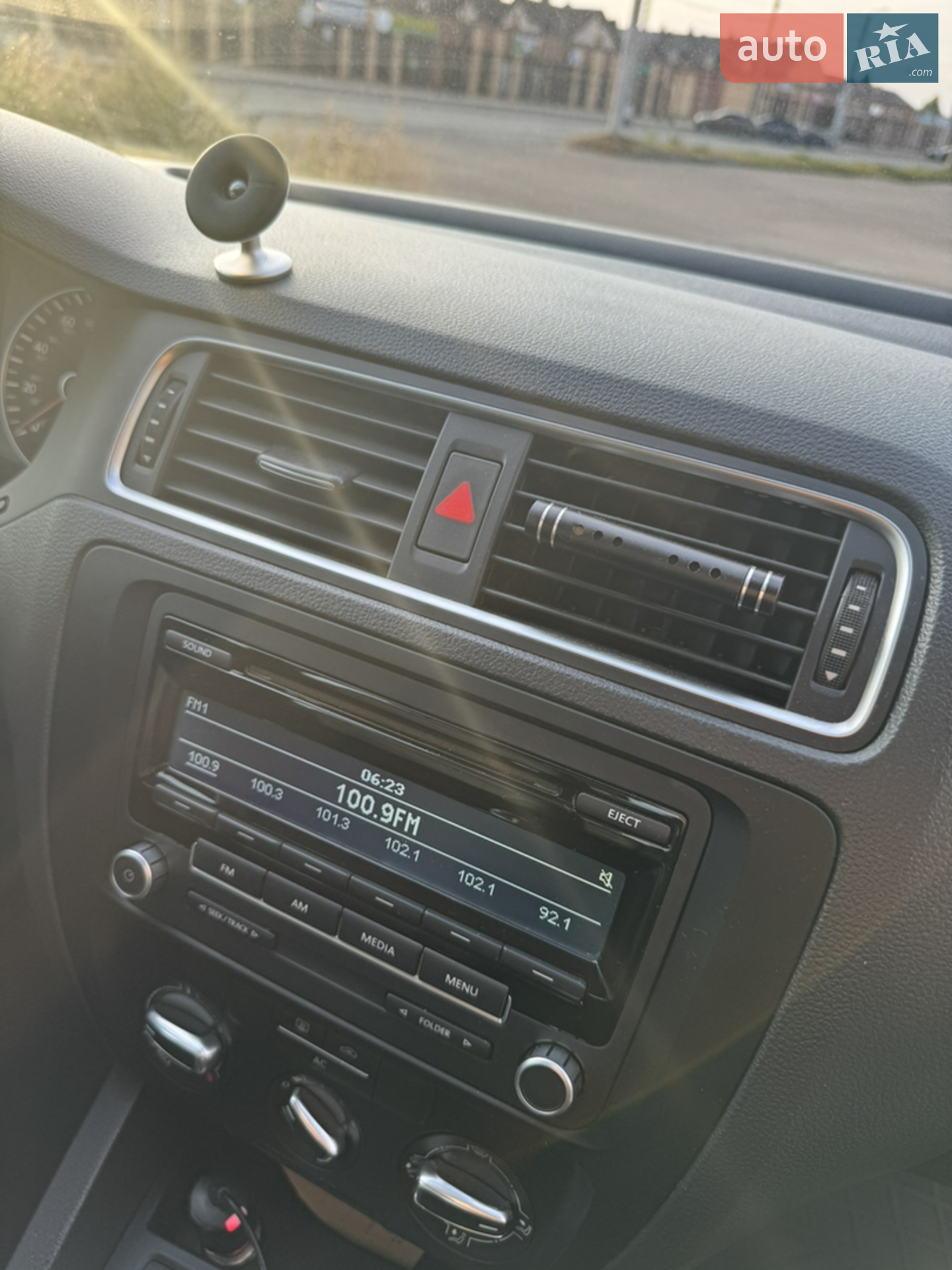 2012 Volkswagen Jetta - мініатюра 51