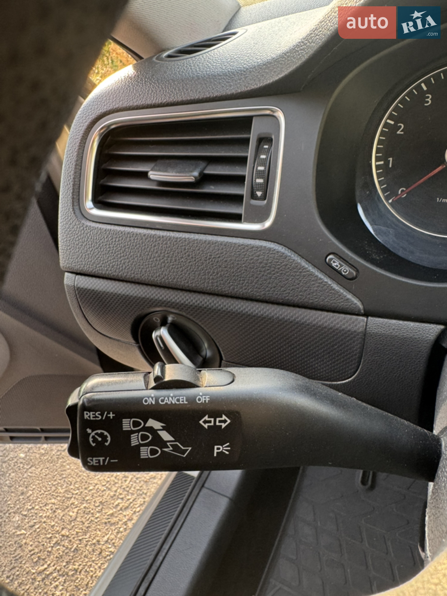 2012 Volkswagen Jetta - мініатюра 102