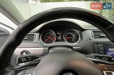 Седан Volkswagen Jetta 2014 в 