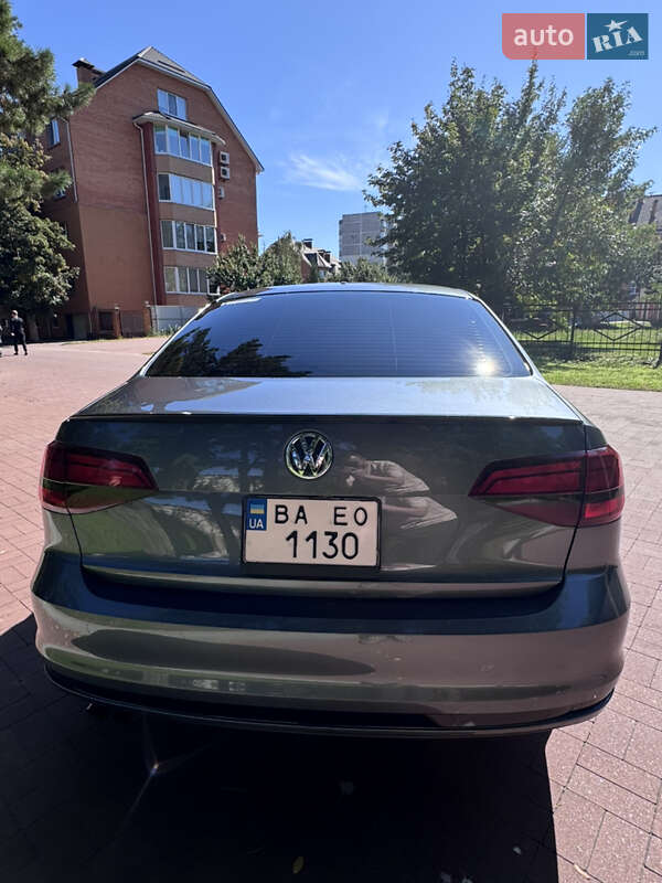Седан Volkswagen Jetta 2017 в Кременчуге