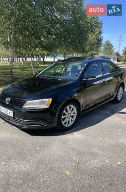 Седан Volkswagen Jetta 2010 в 