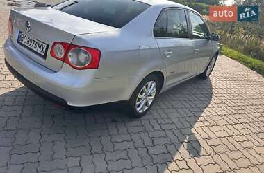 Седан Volkswagen Jetta 2009 в Стрые