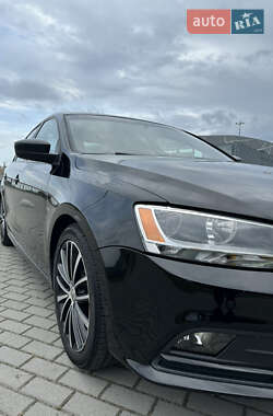 Седан Volkswagen Jetta 2015 в 