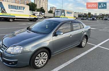 Седан Volkswagen Jetta 2008 в Києві