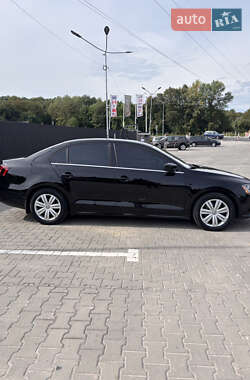 Седан Volkswagen Jetta 2017 в 
