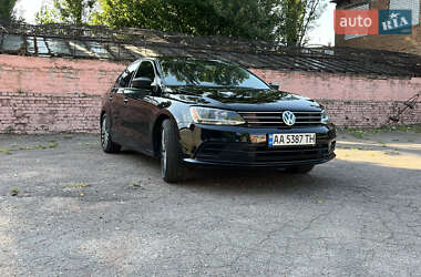 Седан Volkswagen Jetta 2015 в Черкасах