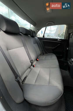 Седан Volkswagen Jetta 2006 в Киеве