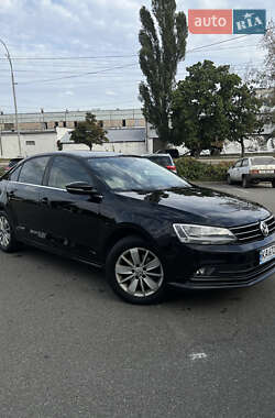 Седан Volkswagen Jetta 2016 в Киеве