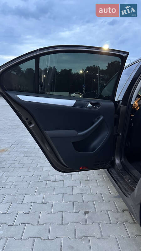 Седан Volkswagen Jetta 2011 в Виннице
