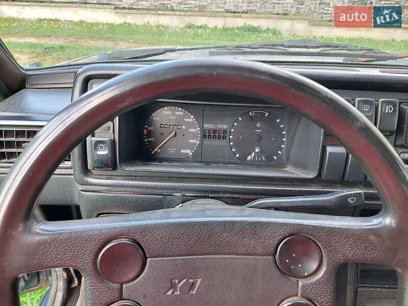 Седан Volkswagen Jetta 1987 в Самборе