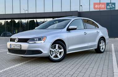 Седан Volkswagen Jetta 2011 в Львові