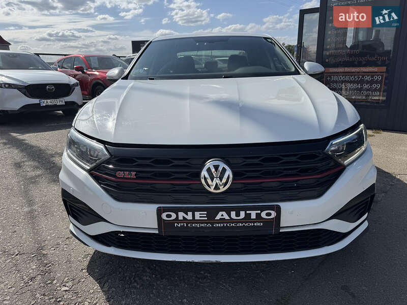 Седан Volkswagen Jetta 2019 в Києві