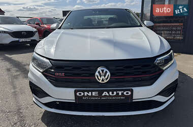 Седан Volkswagen Jetta 2019 в 