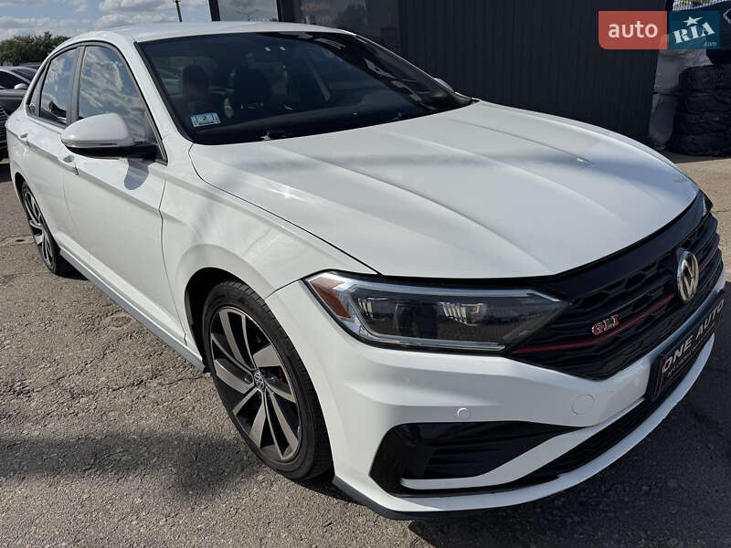 Седан Volkswagen Jetta 2019 в Києві