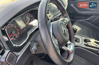 Седан Volkswagen Jetta 2019 в 