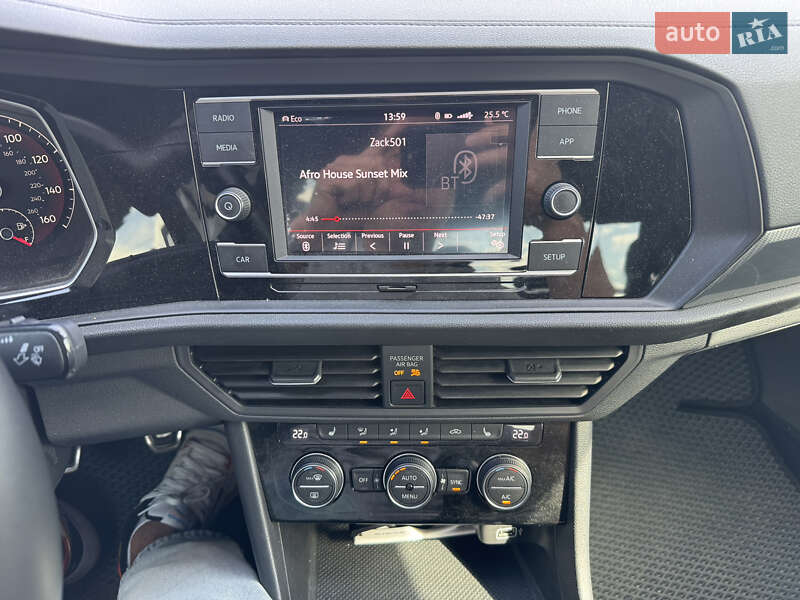 Седан Volkswagen Jetta 2019 в Києві