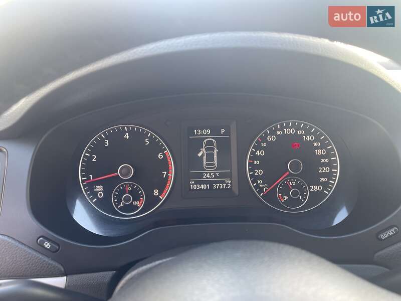 Седан Volkswagen Jetta 2011 в Харкові