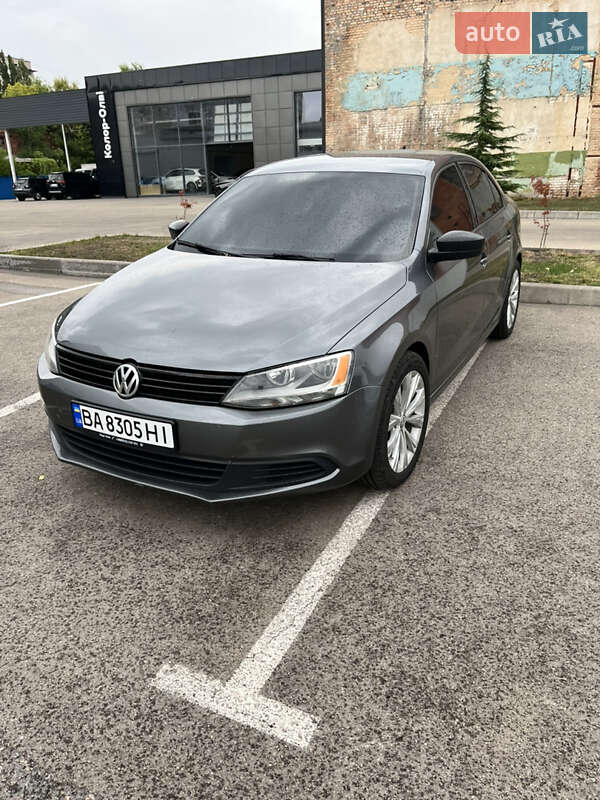 Седан Volkswagen Jetta 2014 в Кропивницком