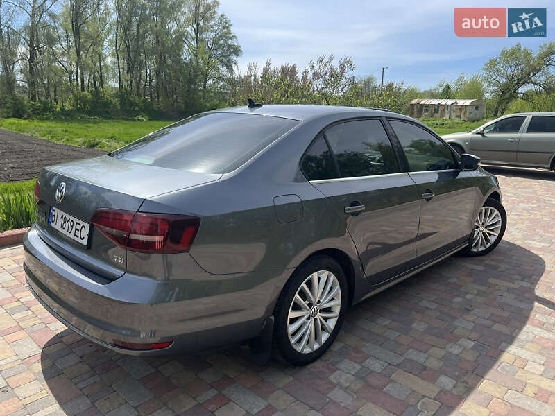 Седан Volkswagen Jetta 2016 в Миргороді