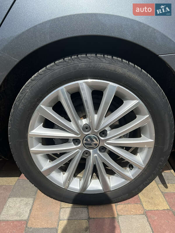 Седан Volkswagen Jetta 2016 в Миргороді