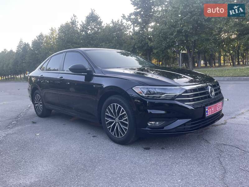 Седан Volkswagen Jetta 2020 в 