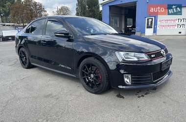 Седан Volkswagen Jetta 2015 в Києві