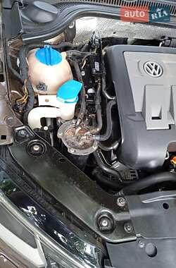 Седан Volkswagen Jetta 2012 в 