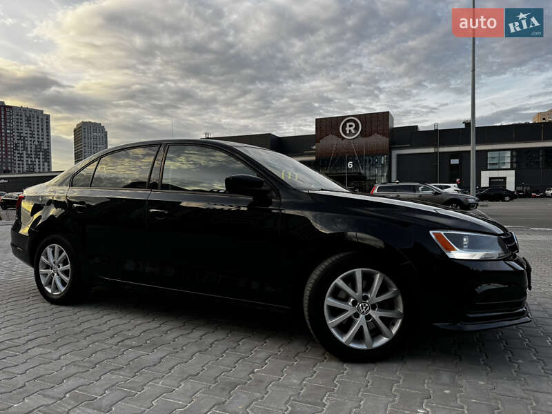 Седан Volkswagen Jetta 2015 в Києві