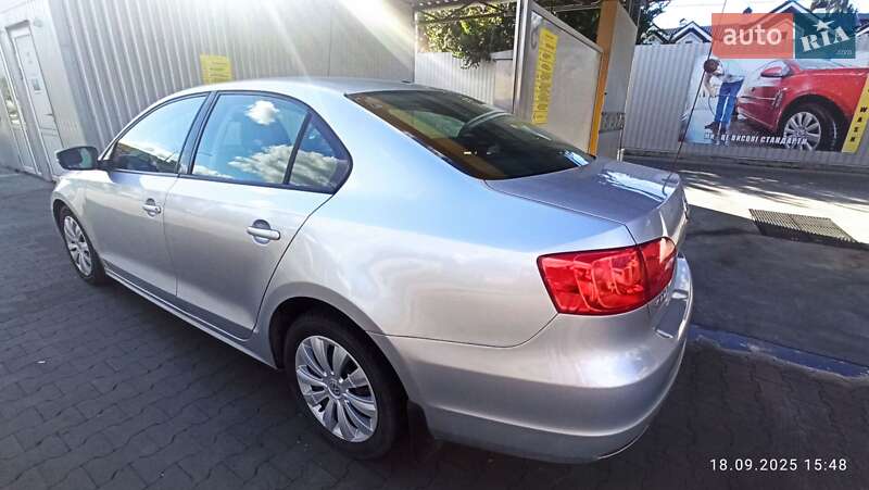 Седан Volkswagen Jetta 2011 в Броварах