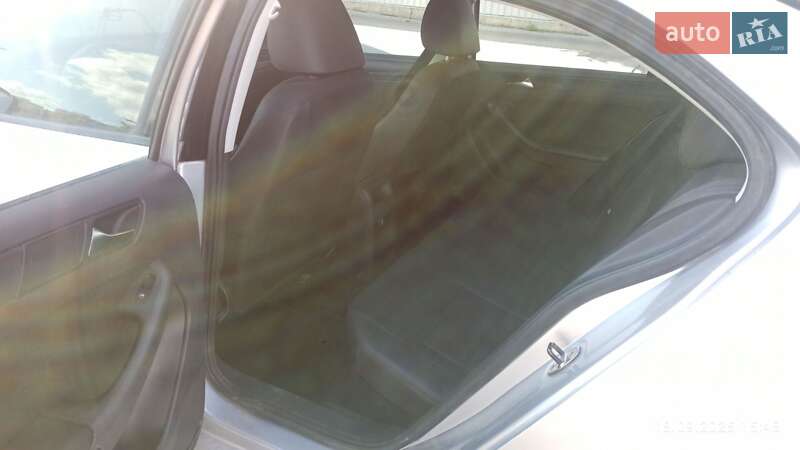 Седан Volkswagen Jetta 2011 в Броварах