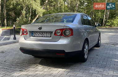 Седан Volkswagen Jetta 2006 в 