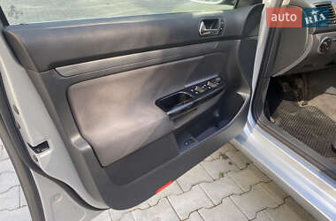 Седан Volkswagen Jetta 2006 в 
