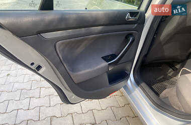 Седан Volkswagen Jetta 2006 в 