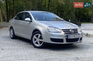 Седан Volkswagen Jetta 2006 в 